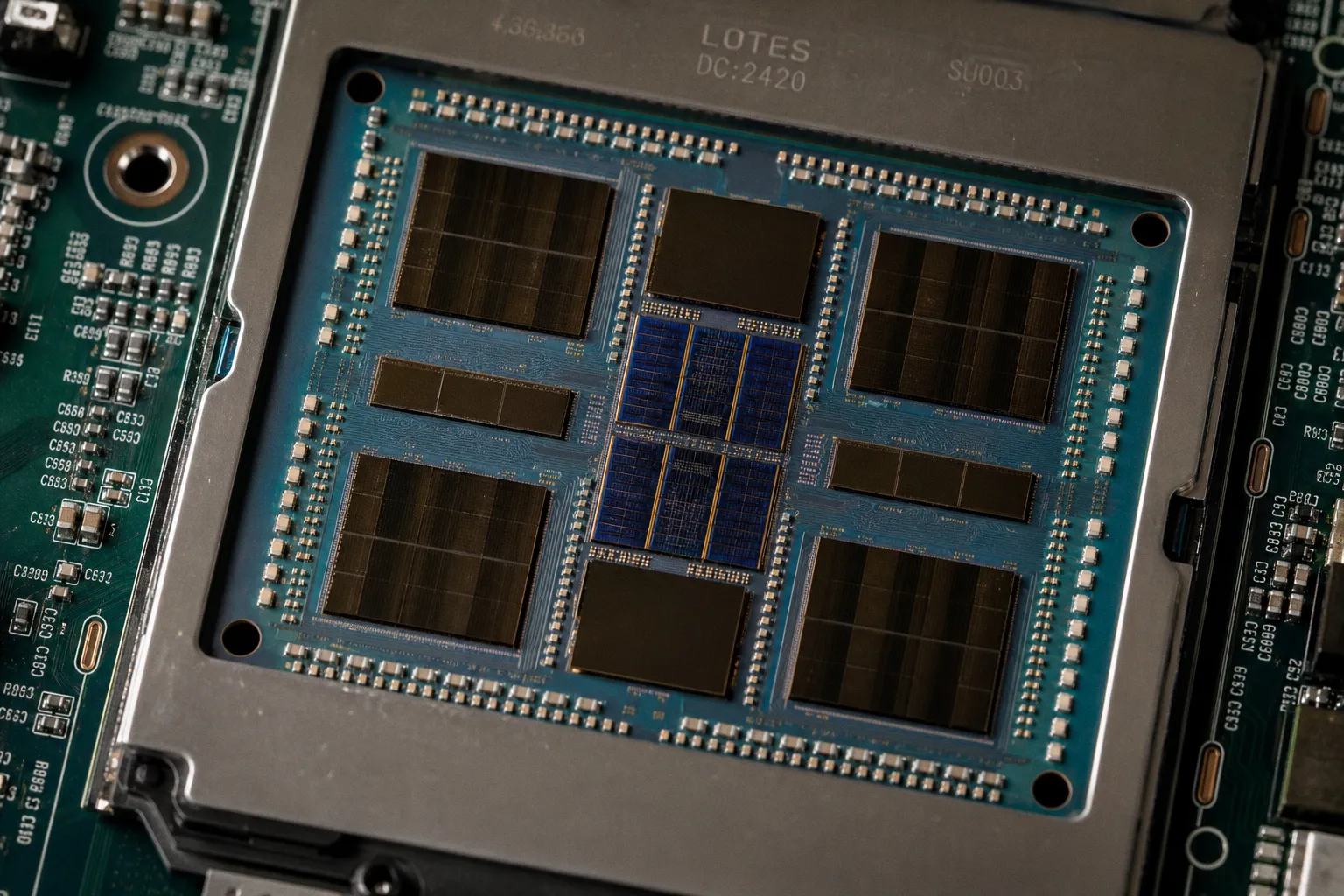 Chiplet-Architektur: Wie moderne Server-CPUs aufgebaut sind