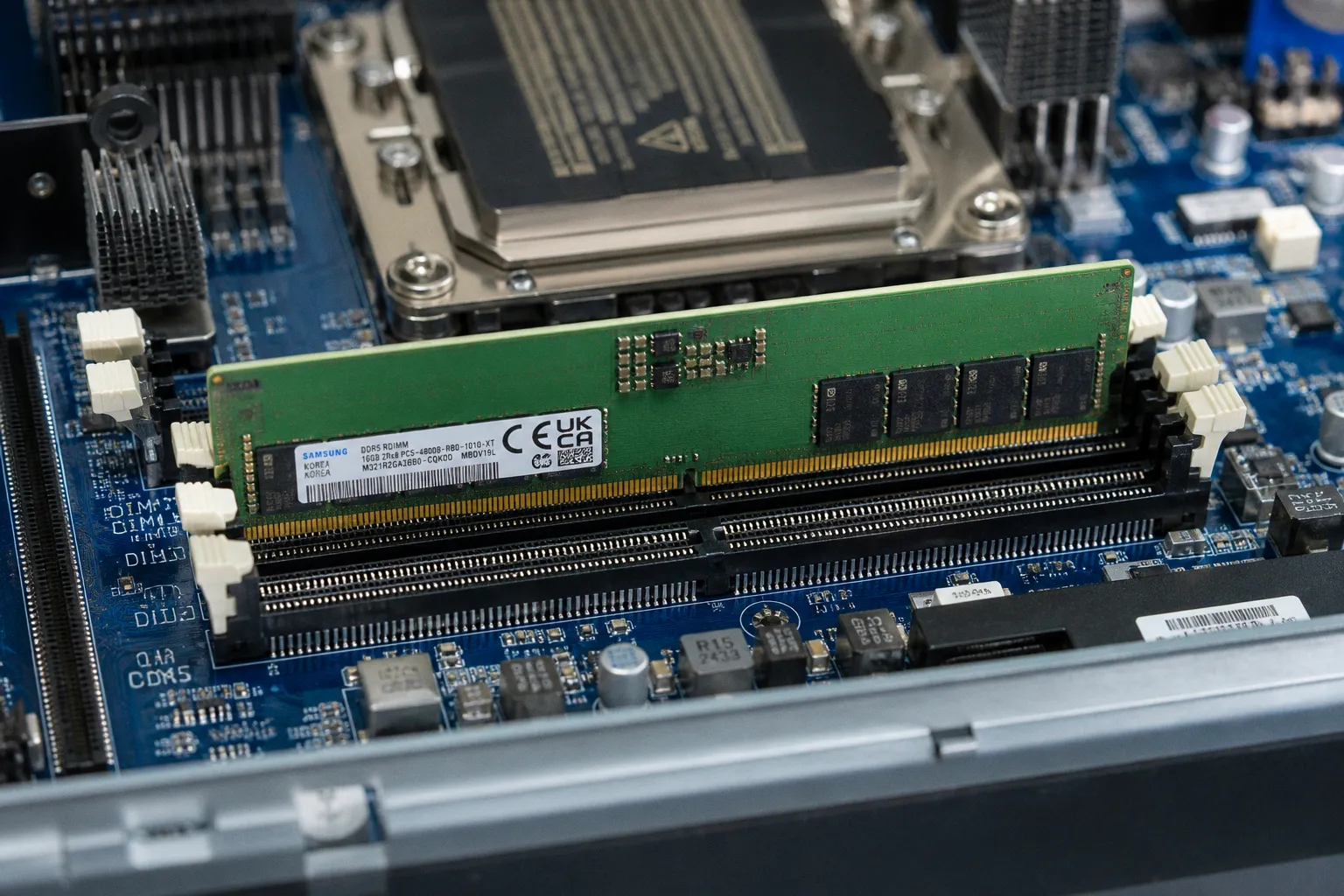 DDR5-Memory-Training-Fehler: Ursachen und Server-Lösungen