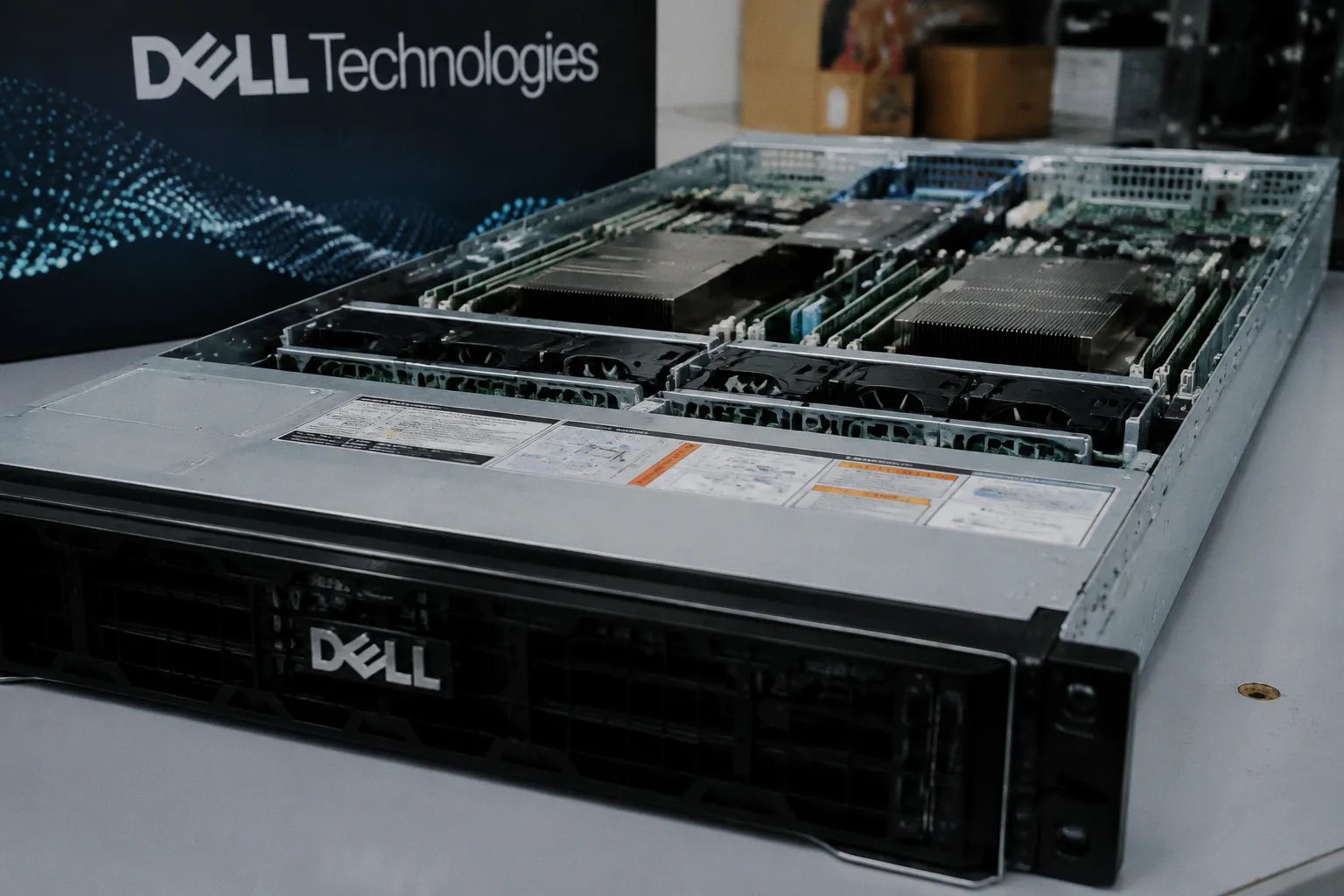 Dell hebt Prognose für 2027: KI-Server-Boom treibt Auftragsbestand auf 95 Milliarden Dollar