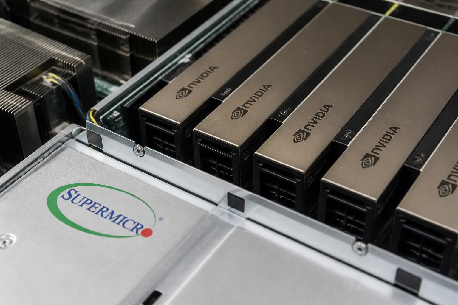 Fsas Technologies baut Server-Angebot mit GPU-Systemen von Supermicro aus