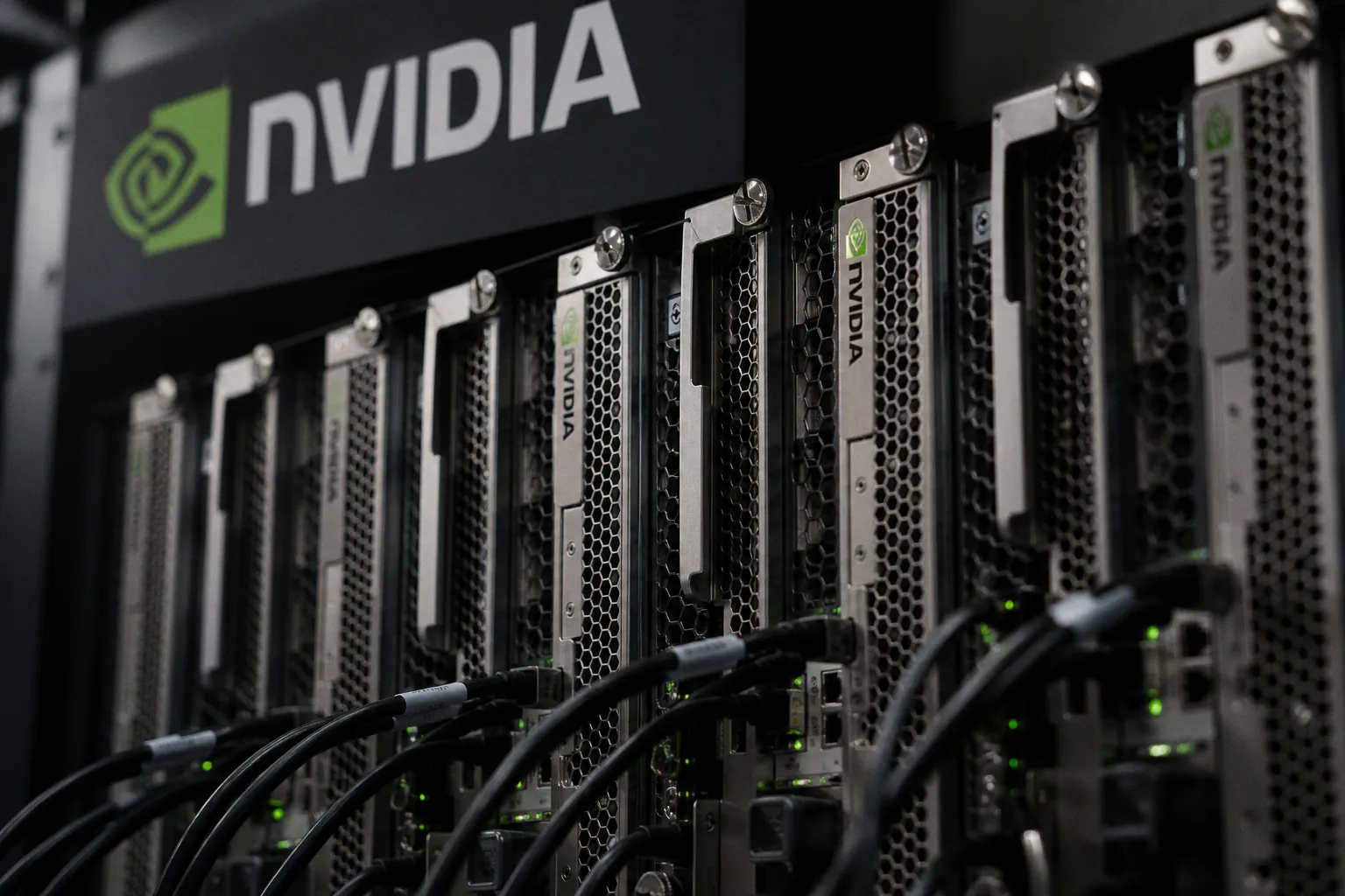 Gigantische KI-Rechenzentren: Wie NVIDIA und OpenAI den Hardware-Markt neu ordnen
