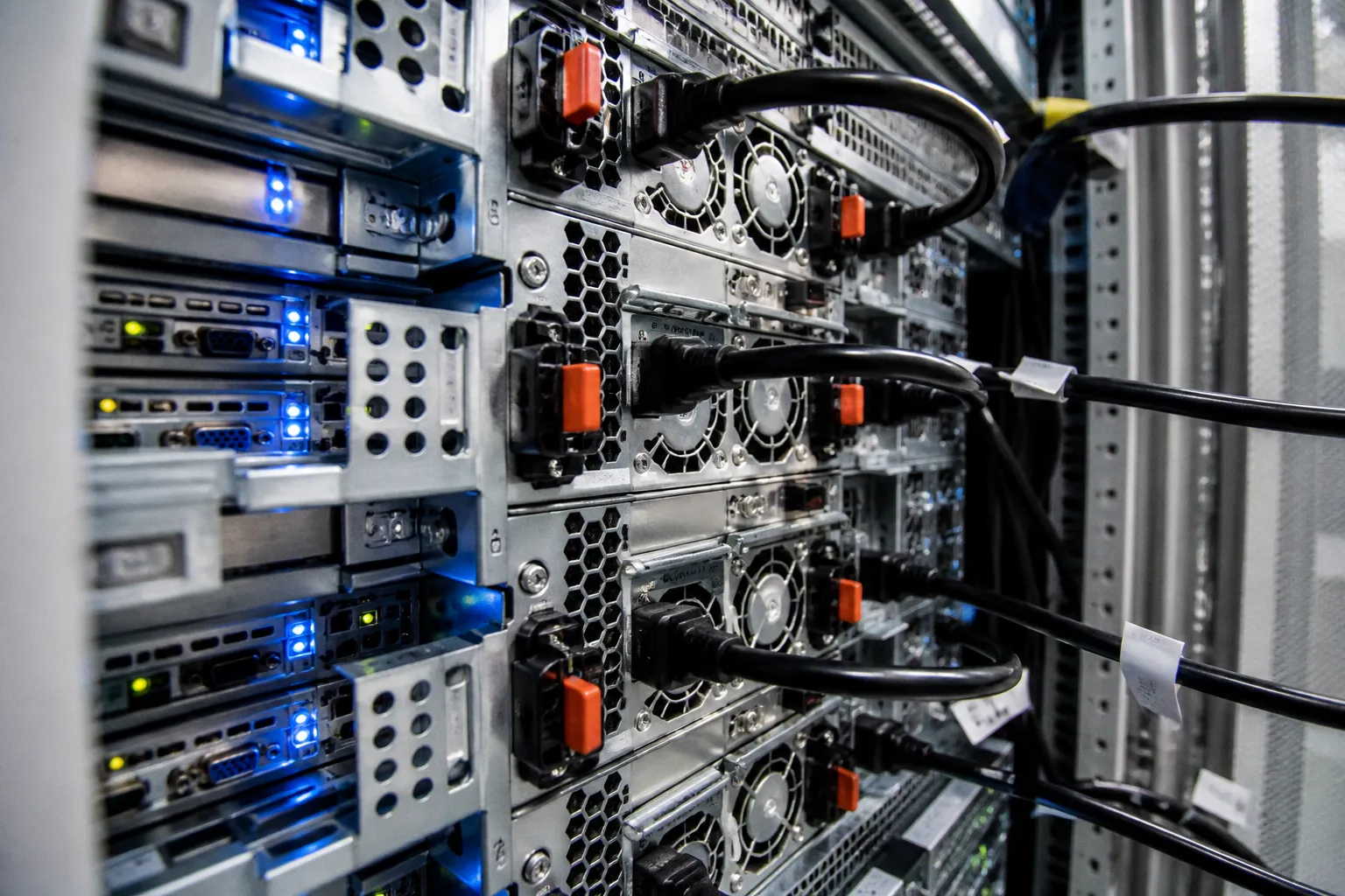 Warum der Ausbau von Rechenzentren Ihre IT-Beschaffungskosten treibt